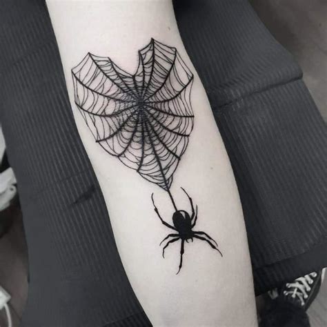 92 Tatuajes de arañas y telarañas (Con su。